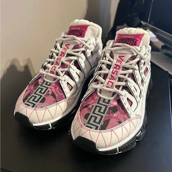 **💯% AUTHENTIC** VERSACE Trigreca Sneakers NWT - Picture 6 of 11